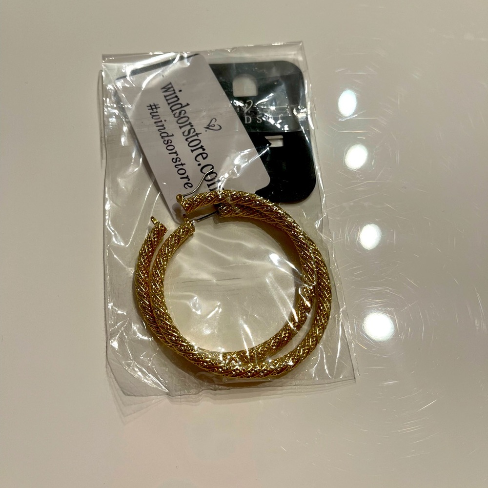 brand new thick gold hoop earrings